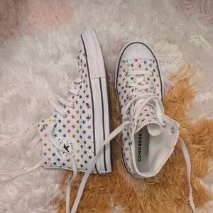 White High Top Juniors Size 5 Converse With Rainbow Stars